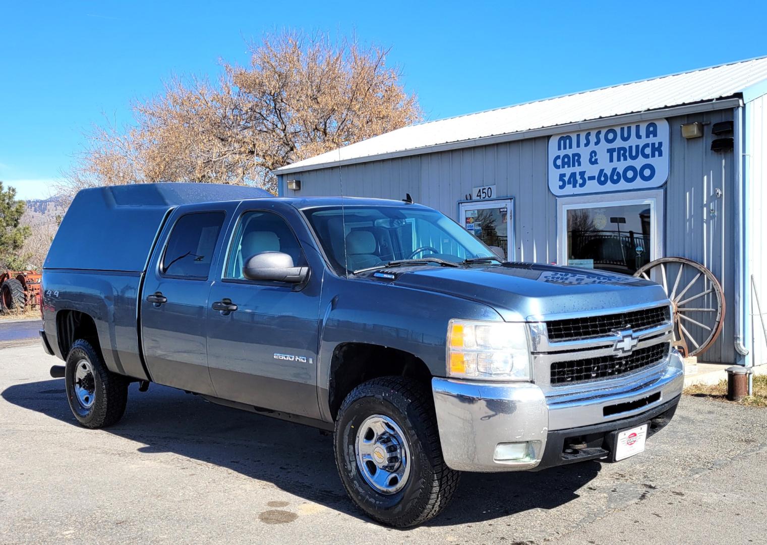 2008 Blue /Tan Chevrolet Silverado 2500HD LT (1GCHK23628F) with an 6.6L engine, 5 Speed Automatic transmission, located at 450 N Russell, Missoula, MT, 59801, (406) 543-6600, 46.874496, -114.017433 - 6.6 Duramax Diesel. Automatic Transmission. 4WD. Matching leer Topper. New Tires. AM FM CD. Power drivers Seat. Air Cruise Tilt. - Photo#1